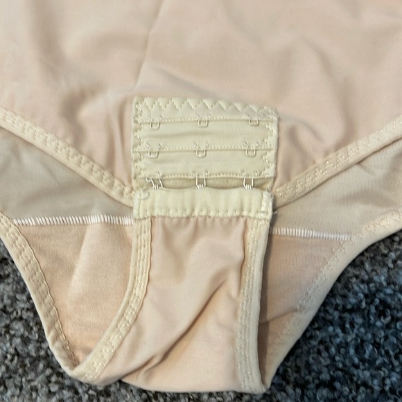 Beige Contour Compression garment large - Picture 3 of 6